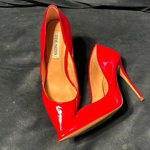 Steve Madden, cherry red patent leather 4 inch pumps. GREAT condition!